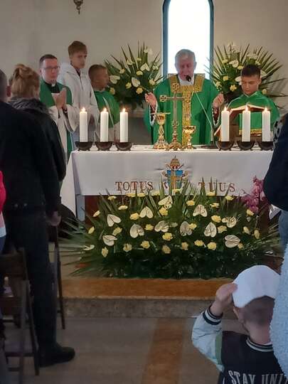 Kanoniczna wizytacja księdza biskupa Ryszarda Kasyny w naszej wspólnocie.