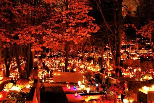 RÓŻANIEC I MSZE ŚW. ZA ZMARŁYCH POWIERZANYCH PANU BOGU W WYPOMINKACH